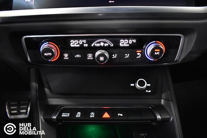 AUDI Q3 SPB 35 TDI S tronic S line edition